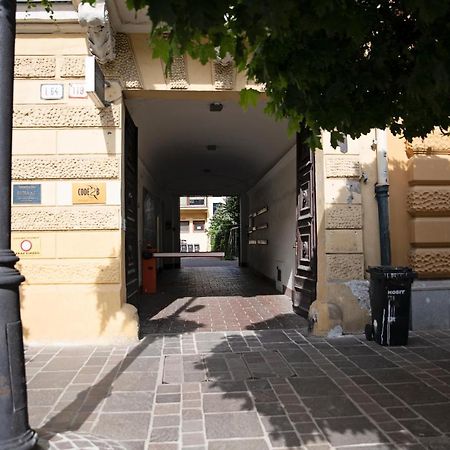Cozy Modern Apartment In The Old Town - Hlavna Street Kosice Exterior photo
