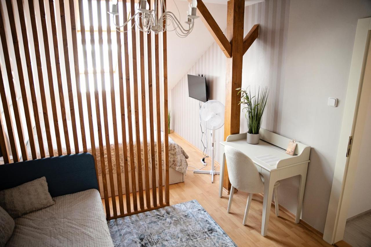 Cozy Modern Apartment In The Old Town - Hlavna Street Kosice Exterior photo