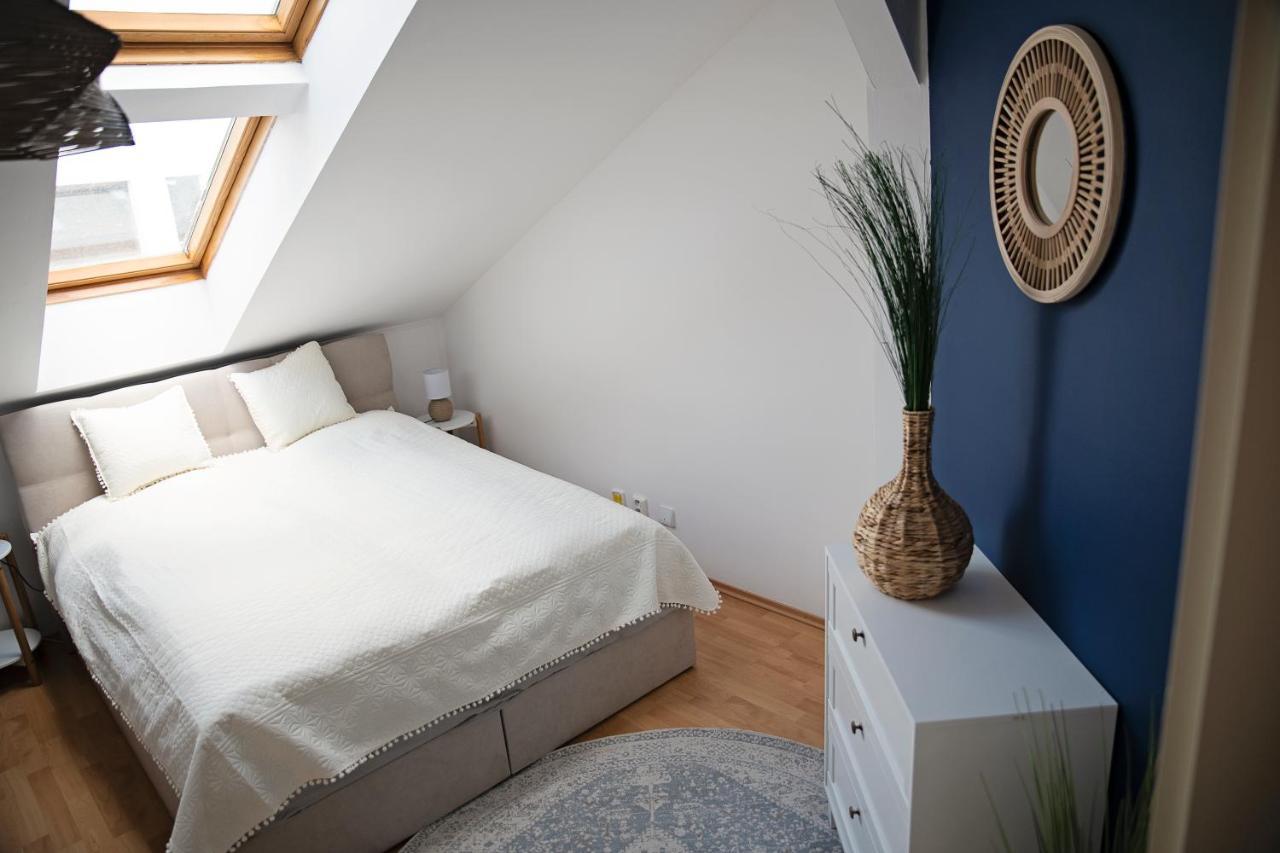Cozy Modern Apartment In The Old Town - Hlavna Street Kosice Exterior photo
